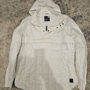 Under Armour Mens White Puffer Jacket Size XL Excelent Condition